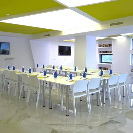 Cosmo Sants Apartment *