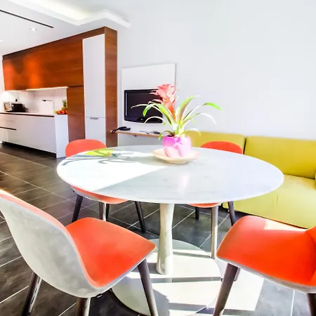 Cosmo Sants Apartment Barcelona
