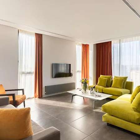 Cosmo Sants Apartment