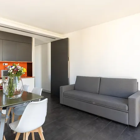 Apartment Cosmo Sants *
